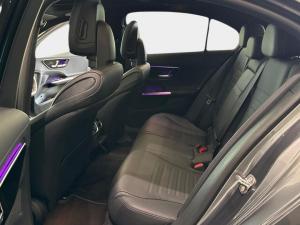 Mercedes-Benz C-Class C200 Avantgarde - Image 13