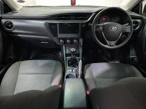 Toyota Corolla Quest 1.8 Plus manual - Image 9