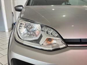 Volkswagen up! cross up! 5-door 1.0 - Image 12