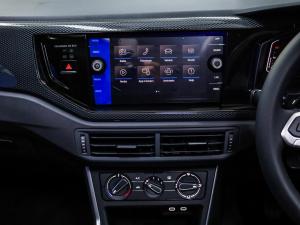 Volkswagen Polo hatch 1.0TSI Life manual - Image 10