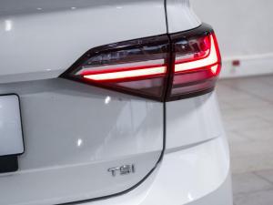 Volkswagen Polo sedan 1.0TSI Life - Image 11