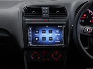 Volkswagen Polo Vivo hatch 1.6 Life - Image 12