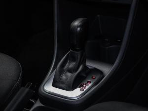 Volkswagen Polo Vivo hatch 1.6 Life - Image 14