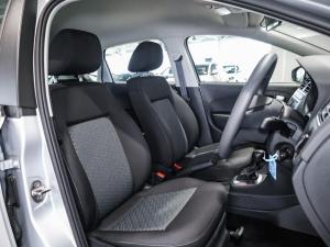 Volkswagen Polo Vivo hatch 1.6 Life - Image 15