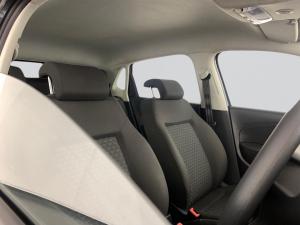 Peugeot 208 1.2T Allure automatic - Image 10