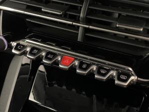 Peugeot 208 1.2T Allure automatic - Image 19