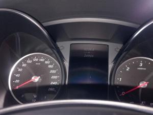 Mercedes-Benz V-Class V300d Exclusive - Image 11