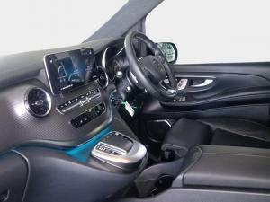 Mercedes-Benz V-Class V300d Exclusive - Image 12
