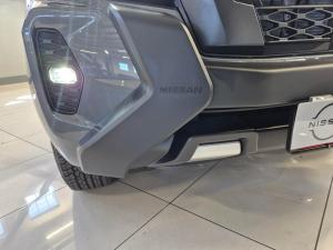 Nissan Navara 2.5DDTi double cab Stealth - Image 7