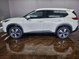 Nissan X-Trail 2.5 Acenta Plus 4WD - Image 5
