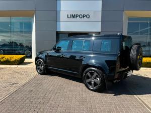 Land Rover Defender 110 D350 X-Dynamic HSE - Image 18