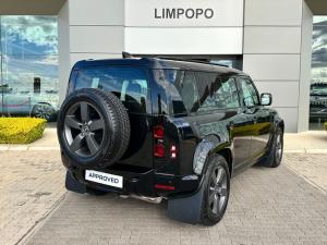 Land Rover Defender 110 D350 X-Dynamic HSE - Image 5