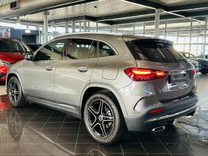 Mercedes-Benz GLA GLA200 Progressive - Image 10
