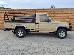 Toyota Land Cruiser 79 4.2D single cab - Image 3