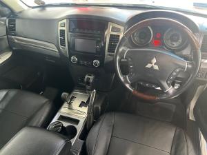 Mitsubishi Pajero 3-door 3.2DI-D GLS - Image 6
