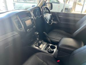 Mitsubishi Pajero 3-door 3.2DI-D GLS - Image 7