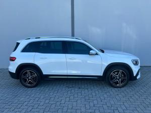 Mercedes-Benz GLB GLB220d 4Matic Progressive - Image 3
