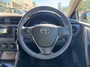 Toyota Corolla Quest 1.8 Plus manual - Image 8