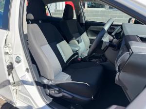 Toyota Corolla Quest 1.8 Plus manual - Image 15