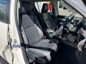 Toyota Hilux 2.8GD-6 48V double cab Raider - Image 16
