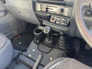 Toyota Land Cruiser 79 4.5D-4D V8 double cab LX - Image 10