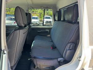 Toyota Land Cruiser 79 4.5D-4D V8 double cab LX - Image 14