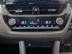 Toyota Corolla Cross 1.8 HEV XS - Image 15