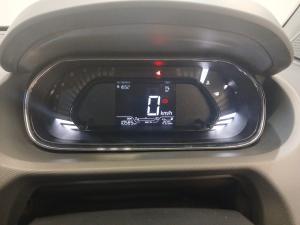 Tata Tiago 1.2 XT manual - Image 10