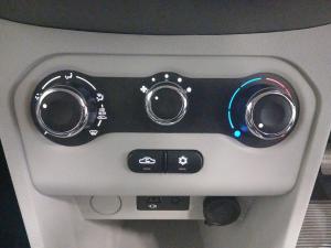 Tata Tiago 1.2 XT manual - Image 14