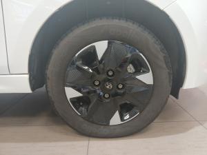 Tata Tiago 1.2 XT manual - Image 18