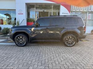 Toyota Land Cruiser Prado 2.8GD VX-R - Image 24