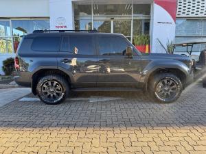 Toyota Land Cruiser Prado 2.8GD VX-R - Image 3