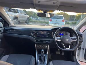 Volkswagen Polo hatch 1.0TSI Life auto - Image 11