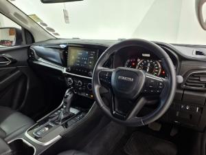 Isuzu mu-X 1.9TD LS - Image 16