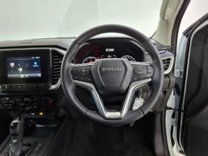 Isuzu D-Max 1.9TD double cab LS manual - Image 8