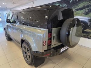 Land Rover Defender 110 D250 X-Dynamic SE - Image 3