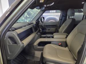Land Rover Defender 110 D250 X-Dynamic SE - Image 6