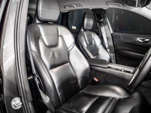 Volvo XC60 B5 AWD Essential - Image 18
