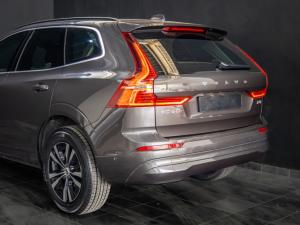 Volvo XC60 B5 AWD Essential - Image 4
