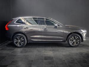 Volvo XC60 B5 AWD Essential - Image 8