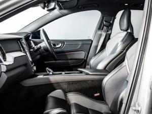 Volvo XC60 B5 AWD Essential - Image 16