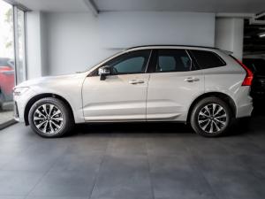 Volvo XC60 B5 AWD Essential - Image 2