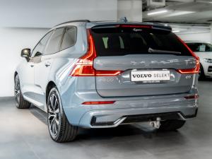 Volvo XC60 B5 AWD Plus Dark - Image 3