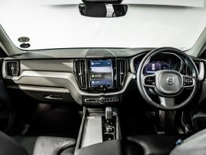 Volvo XC60 B5 AWD Plus Dark - Image 5