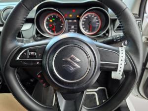 Suzuki Swift 1.2 GLX auto - Image 22
