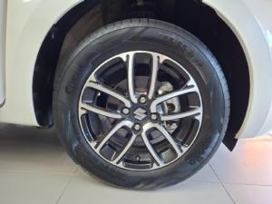 Suzuki Swift 1.2 GLX auto - Image 9