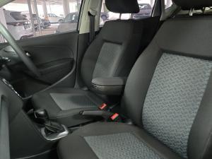 Volkswagen Polo Vivo hatch 1.6 Life - Image 14