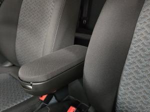 Volkswagen Polo Vivo hatch 1.6 Life - Image 17