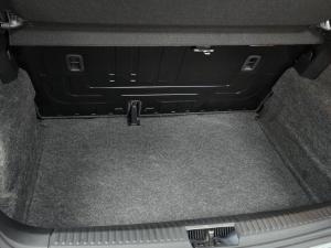 Volkswagen Polo Vivo hatch 1.6 Life - Image 9
