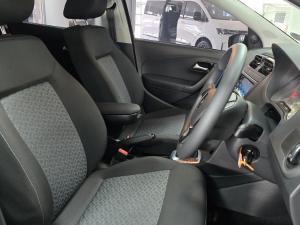 Volkswagen Polo Vivo hatch 1.6 Life - Image 16